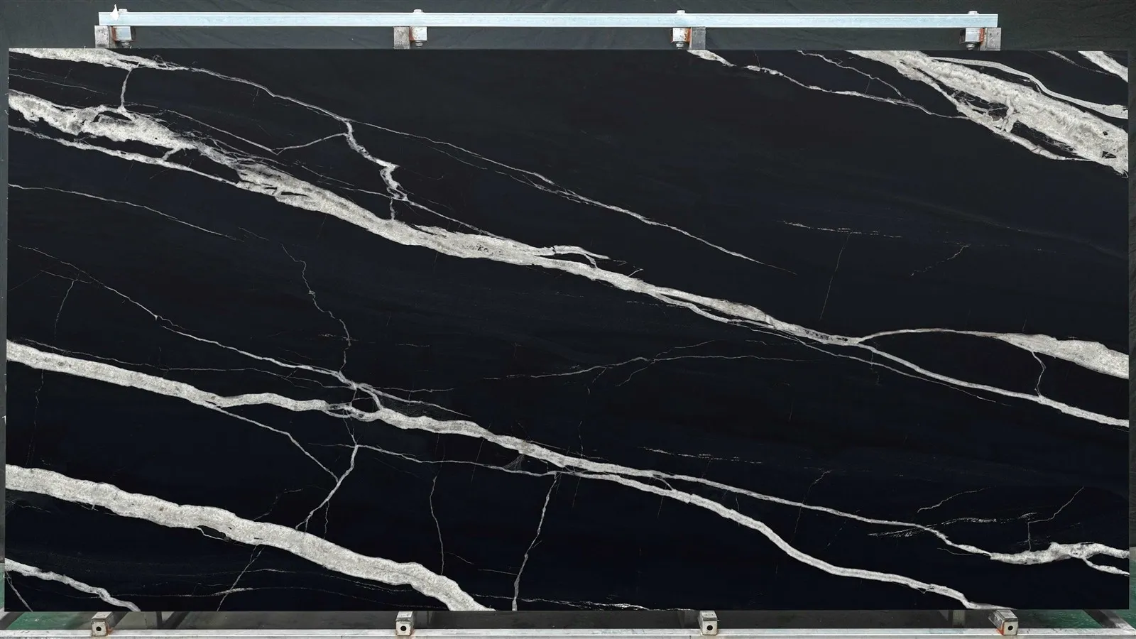Sintered Stone for Modern Bathroom Countertops.jpg